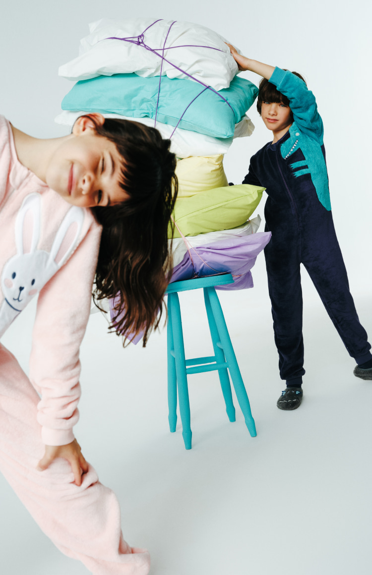 Kids Products Up to 50 % Off Kids Products Up to 50 % Off