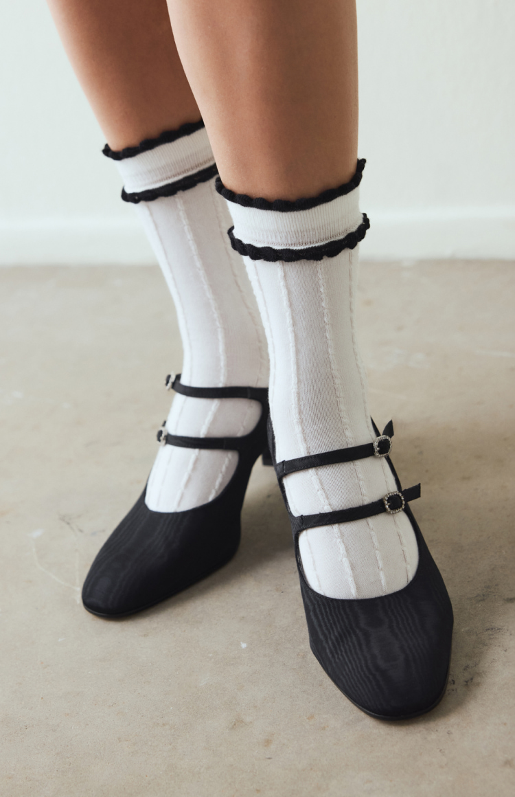 Selected Socks Up to 50 % Off Selected Socks Up to 50 % Off